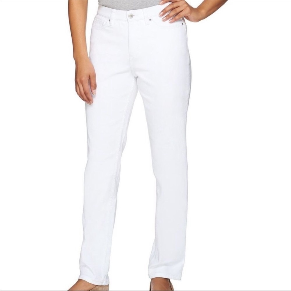 Denim & Co size 6 white denim jeans